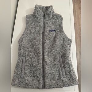 Women’s gray Patagonia fleece vest size small